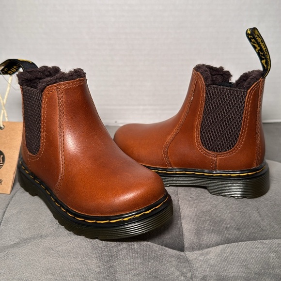 Dr. Martens 2976 Leonore Brown Chelsea Boots Little Kid/Toddler Size 7 - Picture 9 of 14
